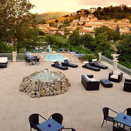 Hotel Benessere Villa Fiorita Colfiorito Ngoại thất bức ảnh