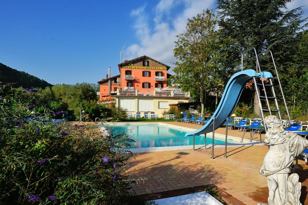 Hotel Benessere Villa Fiorita Colfiorito Ngoại thất bức ảnh