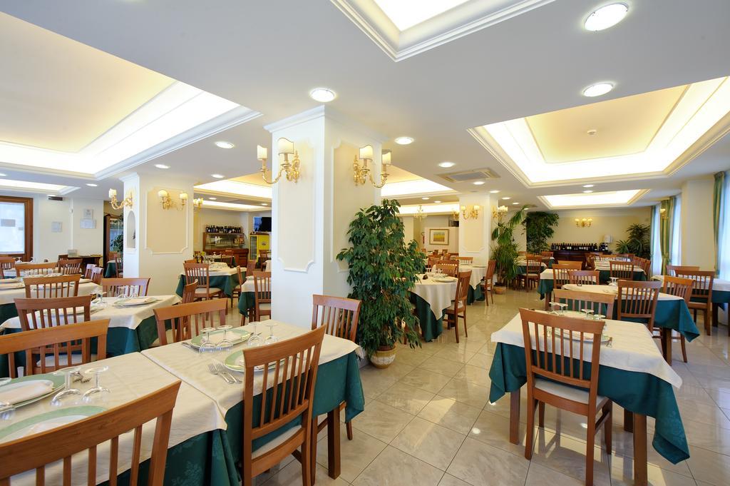 Hotel Benessere Villa Fiorita Colfiorito Ngoại thất bức ảnh