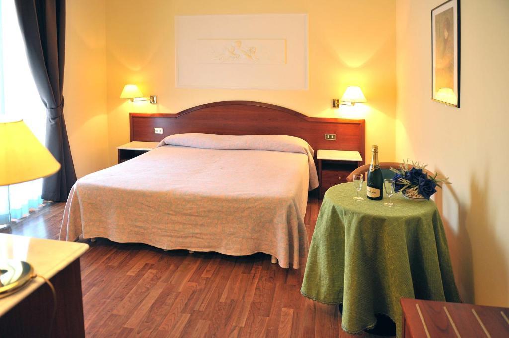 Hotel Benessere Villa Fiorita Colfiorito Ngoại thất bức ảnh